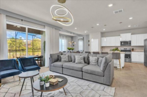 5 Bedrooms- 4,5 Bathrooms- Solterra 7291 Ol